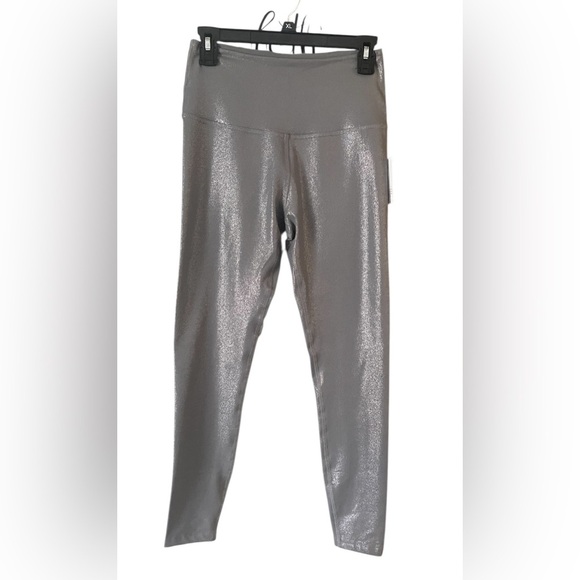 Beyond Yoga Silver Metallic Leggings High-Waisted - Picture 3 of 7